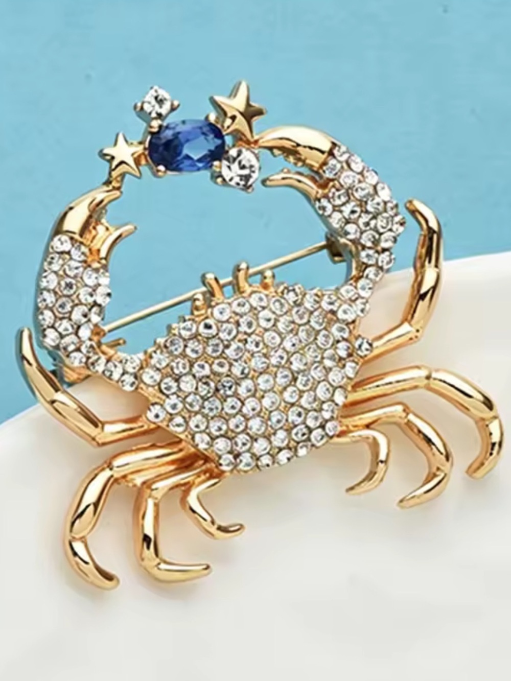 Coastal Crab Gold Sapphire Brooch - Picture 4 of 8